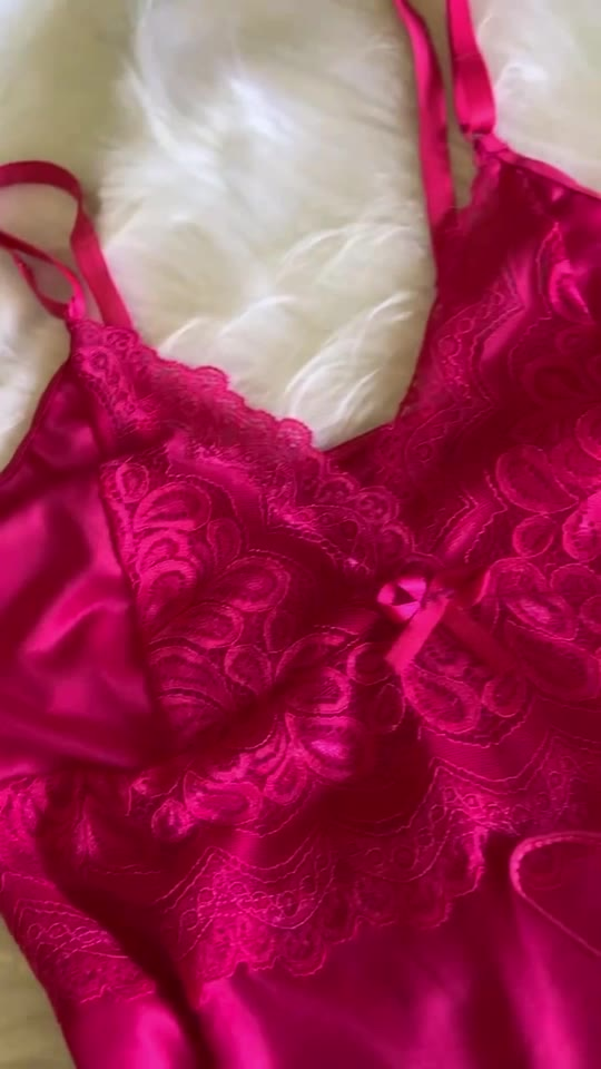 Camisola de Renda Luxo Premium com Calcinha Fio Dental – Elegância e Conforto para Suas Noites