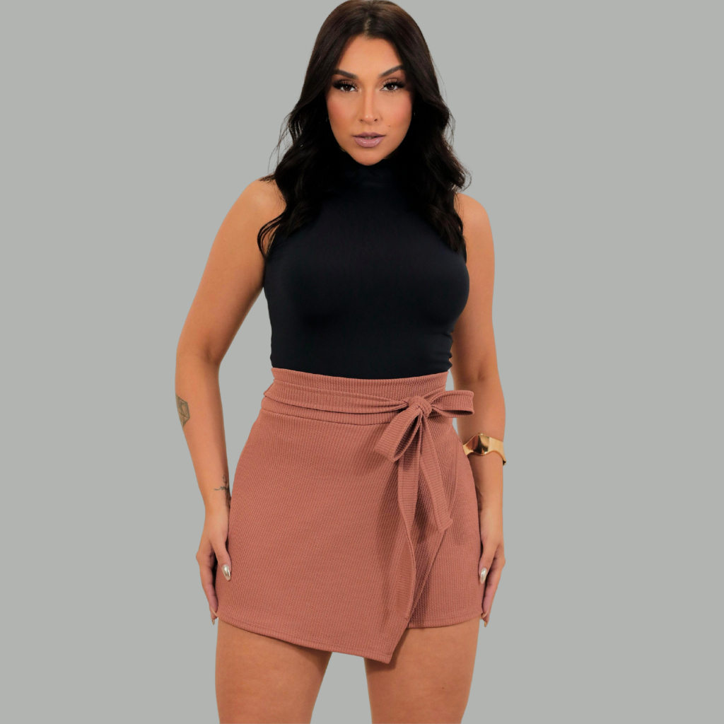 SHORT SAIA FEMININO LAÇO FRONTAL DETALHE ASSIMÉTRICO CINTURA ALTA